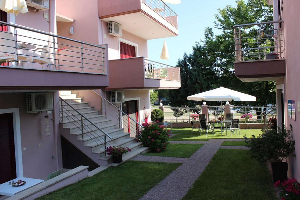 Yasoo Holiday Apartments โอลิมเปียดา ภายนอก รูปภาพ